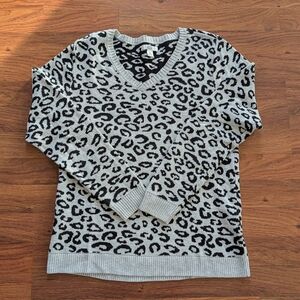 Croft & Barrow Leopard Print V-Neck Sweater - Black and White